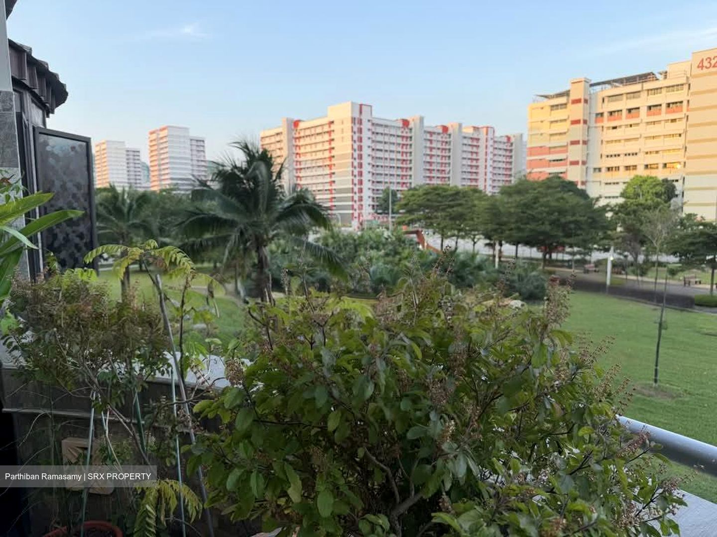 Blk 533 Hougang Avenue 6 (Hougang), HDB Executive #605400231